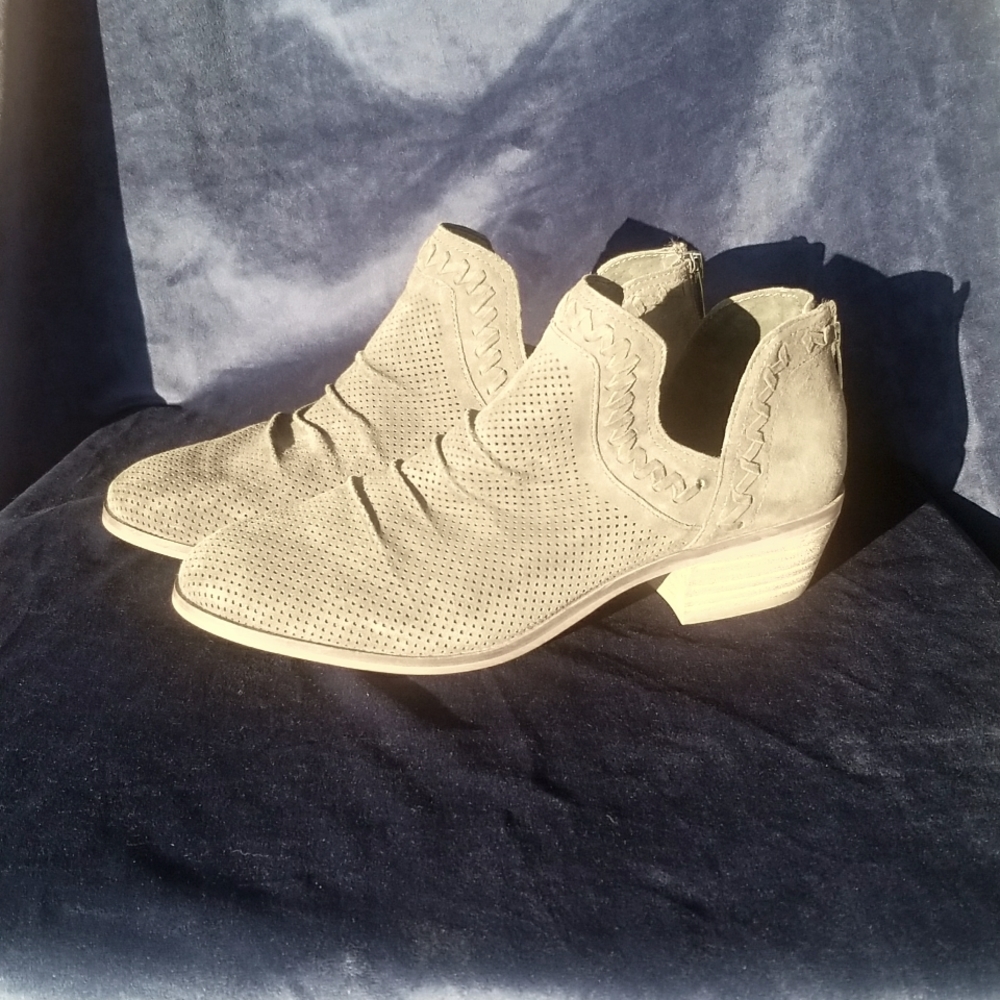 Vince Camuto Palmina Boot Womens size 9.5